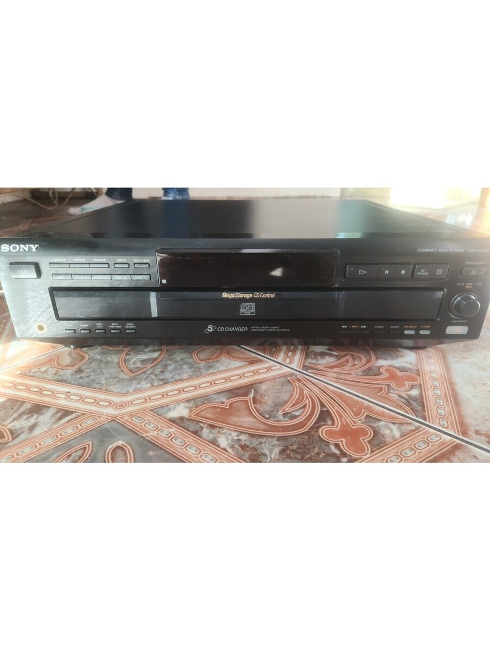 Sony CDP-CE525 Compact Disc Player 5-Disc CD Changer